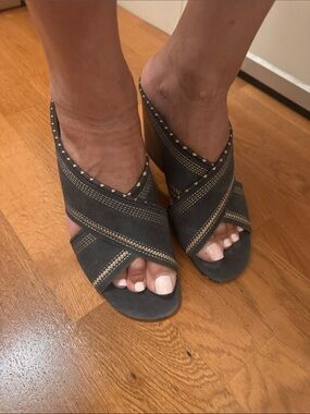 Women's Crisscross Slide Sandals in Charcoal Grayish blue with lovely Accents